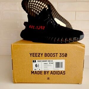 Adidas Yeezy Boost 350 V2 sneakers